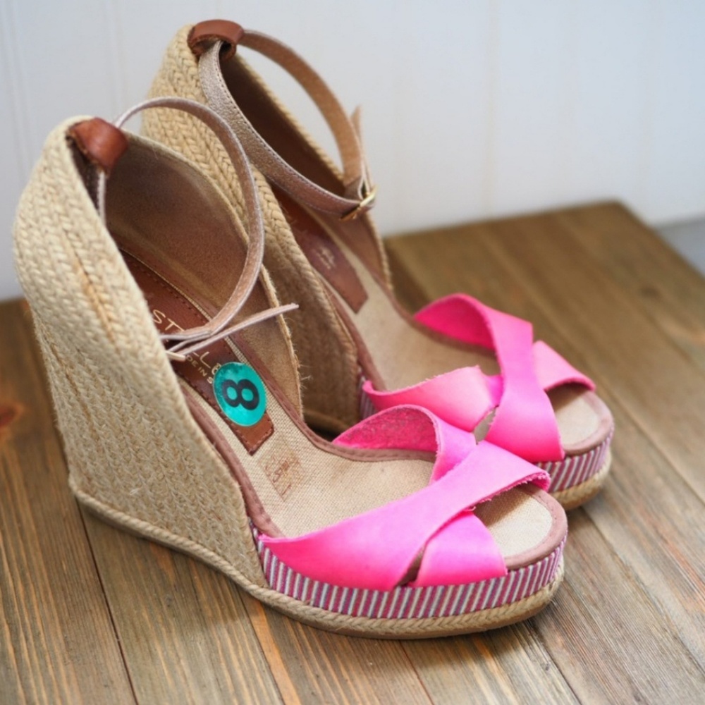 Pink wedge shoes
